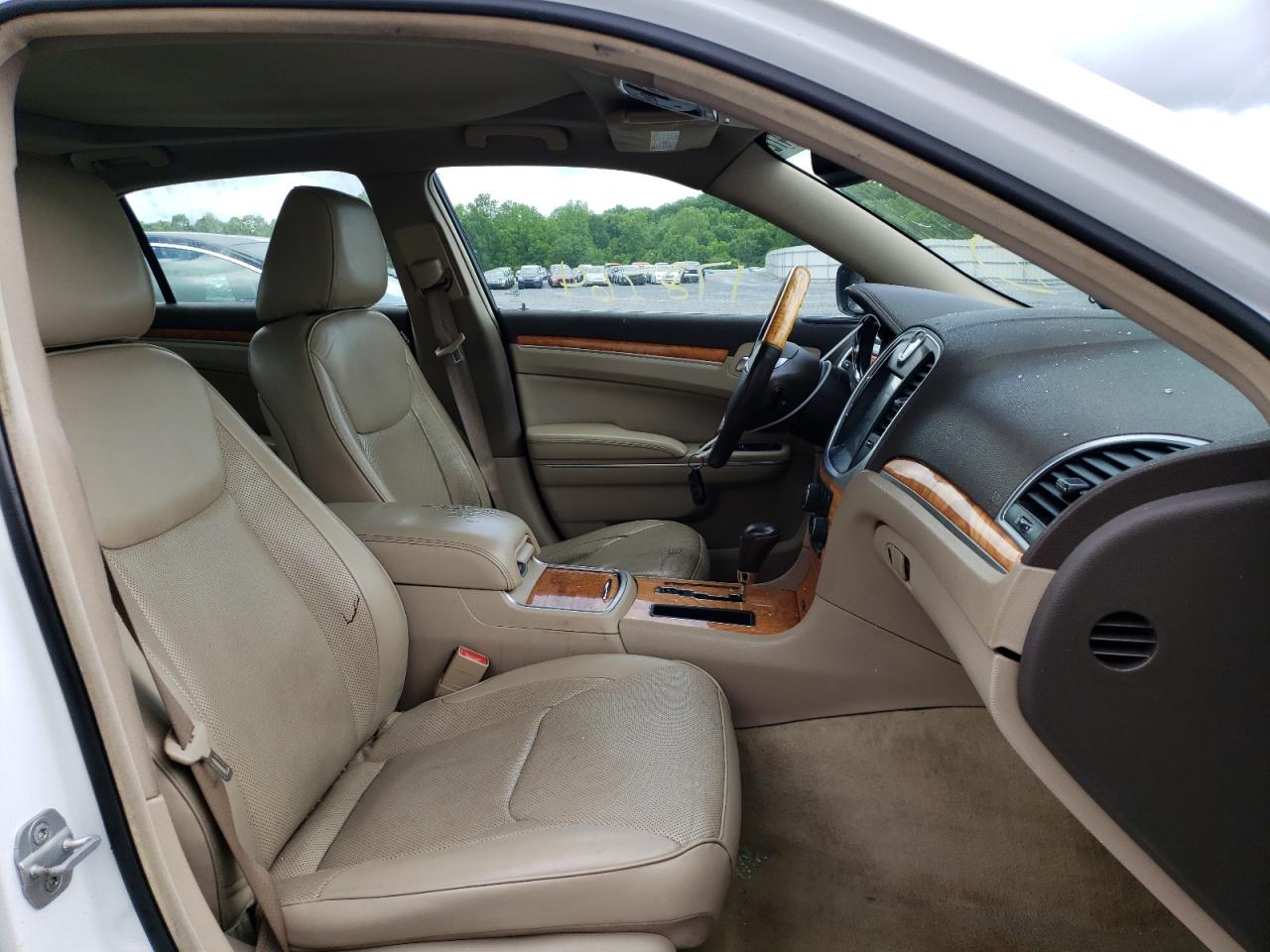 Photo 19 from auction – 2013 CHRYSLER 300C with VIN 2C3CCAET1DH504415