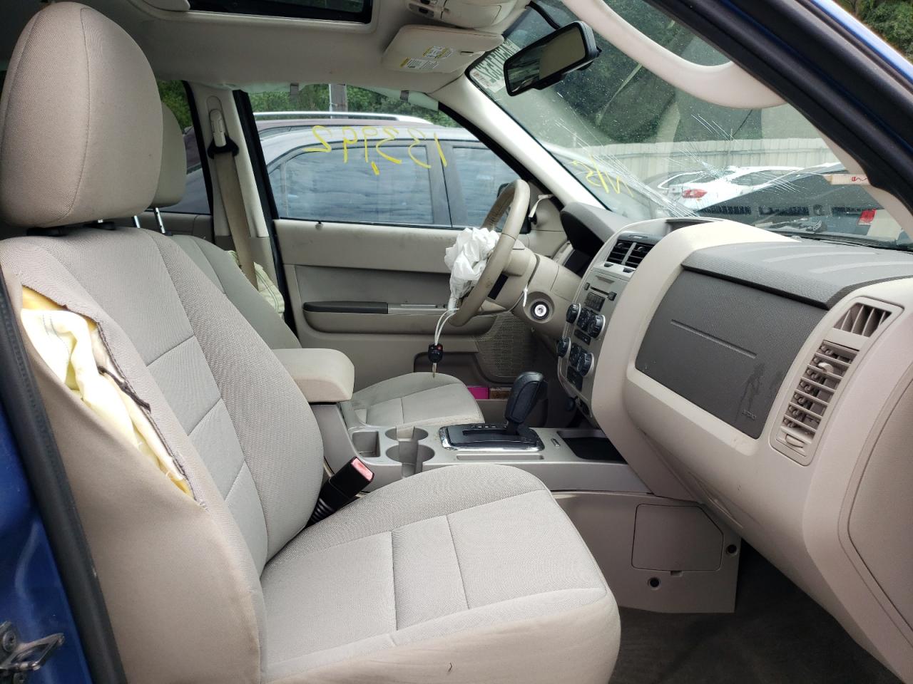 Photo 6 from auction – 2010 FORD ESCAPE XLT with VIN 1FMCU0D7XAKD09470