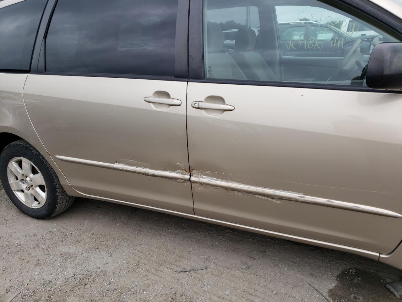 Photo 20 from auction – 2004 TOYOTA SIENNA CE with VIN 5TDZA23C14S067134
