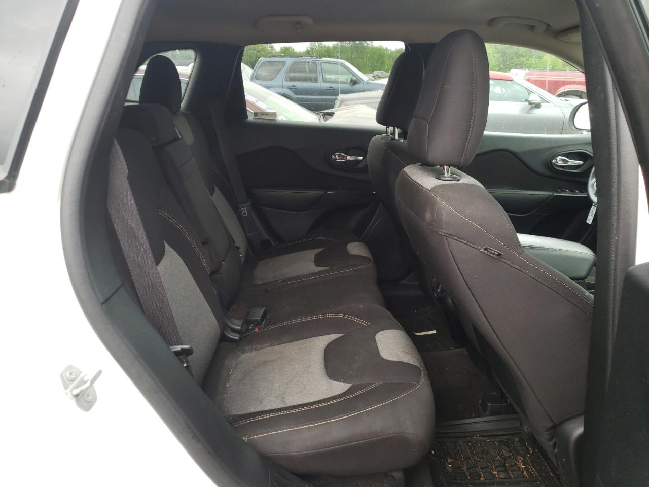 Photo 6 from auction – 2016 JEEP CHEROKEE S with VIN 1C4PJMAB6GW182748