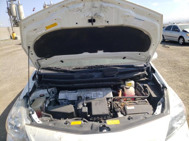 Photo 7 from auction – 2014 TOYOTA PRIUS V with VIN JTDZN3EU3EJ003613