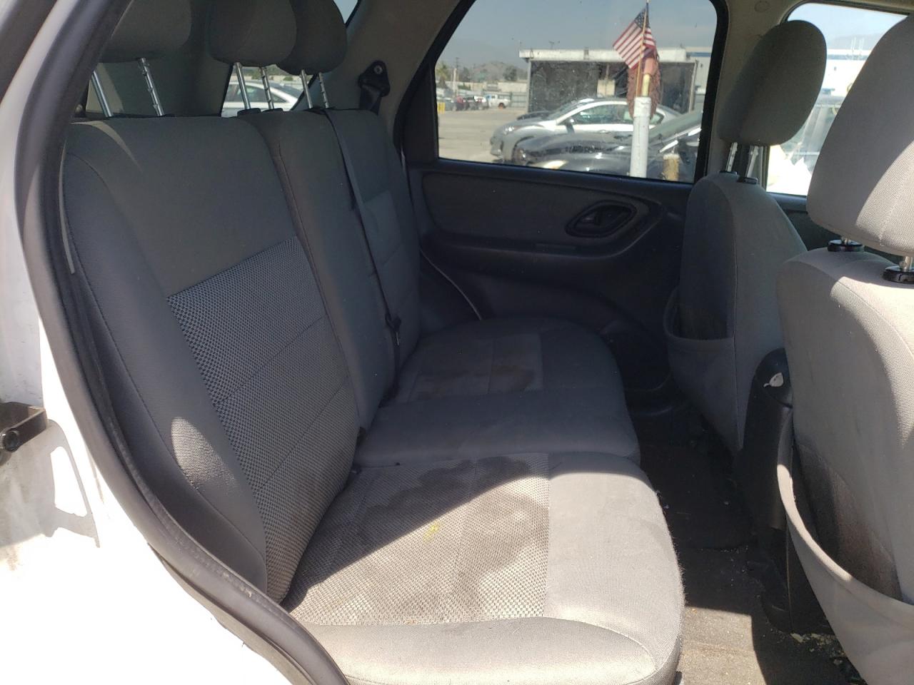 Photo 18 from auction – 2007 FORD ESCAPE HEV with VIN 1FMCU49H37KC07865