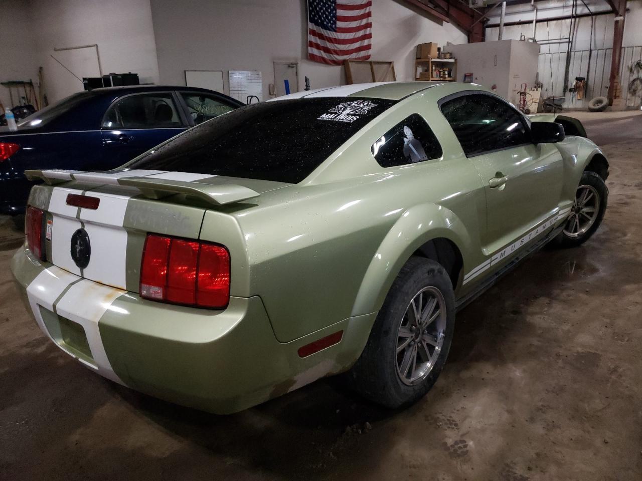 Photo 16 from auction – 2005 FORD MUSTANG with VIN 1ZVFT80N555215229