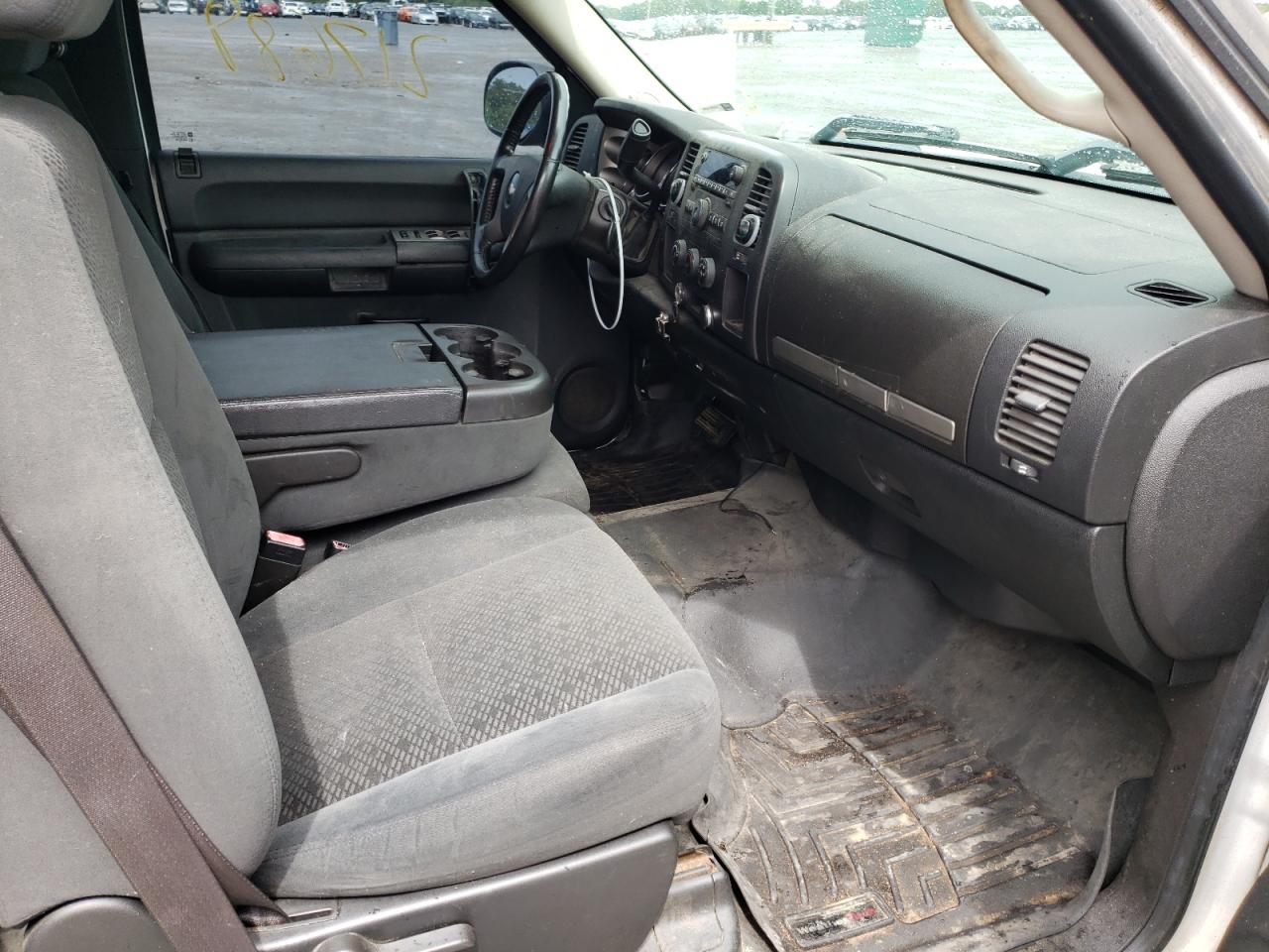 Photo 18 from auction – 2008 CHEVROLET SILVERADO with VIN 1GCEC19048Z277408