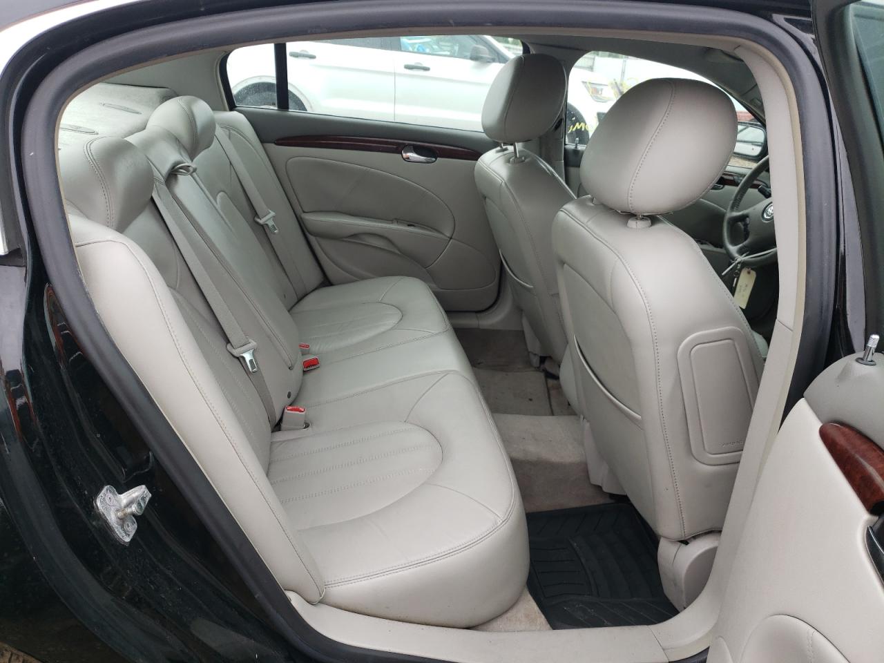 Photo 6 from auction – 2010 BUICK LUCERNE CX with VIN 1G4HC5EM4AU100840
