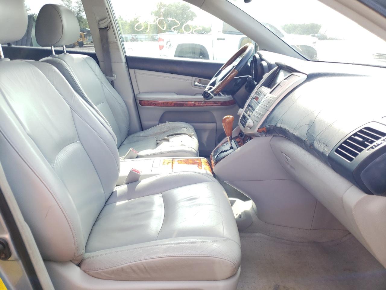 Photo 19 from auction – 2004 LEXUS RX 330 with VIN 2T2GA31U34C014786