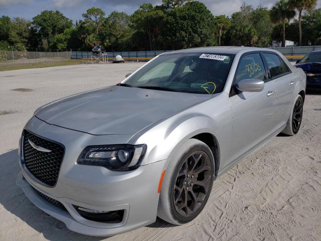 Photo 2 from auction – 2020 CHRYSLER 300 S with VIN 2C3CCABT6LH180669