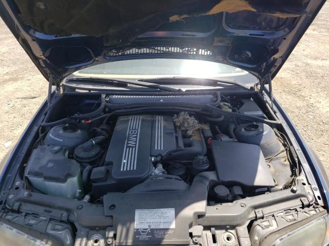 Photo 7 from auction – 2004 BMW 325 IS SUL with VIN WBAAZ33464KP88476