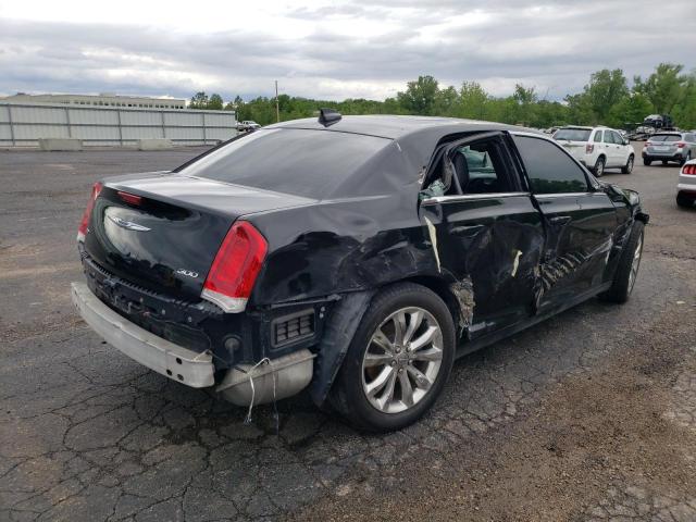 Photo 4 from auction – 2017 CHRYSLER 300 LIMITE with VIN 2C3CCARG5HH648035