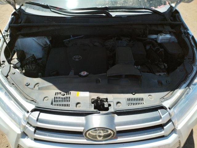 Photo 7 from auction – 2019 TOYOTA HIGHLANDER with VIN 5TDKZRFH6KS574229