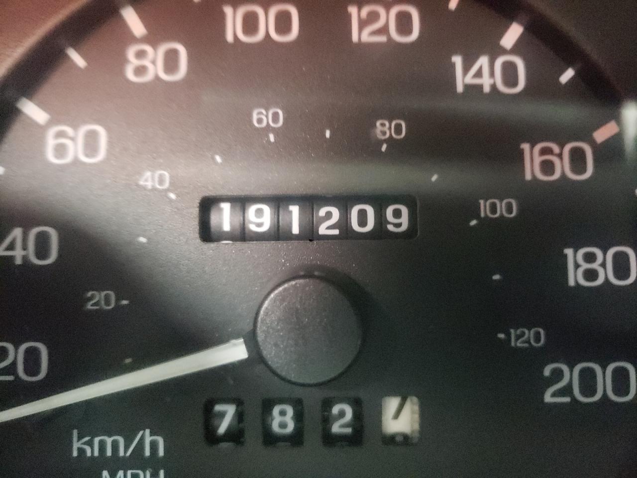 Photo 13 from auction – 1998 FORD ESCORT SE with VIN 1FAFP13P4WW205806