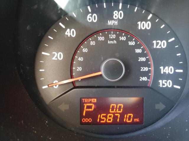 Photo 8 from auction – 2011 KIA SORENTO EX with VIN 5XYKU4A29BG018272