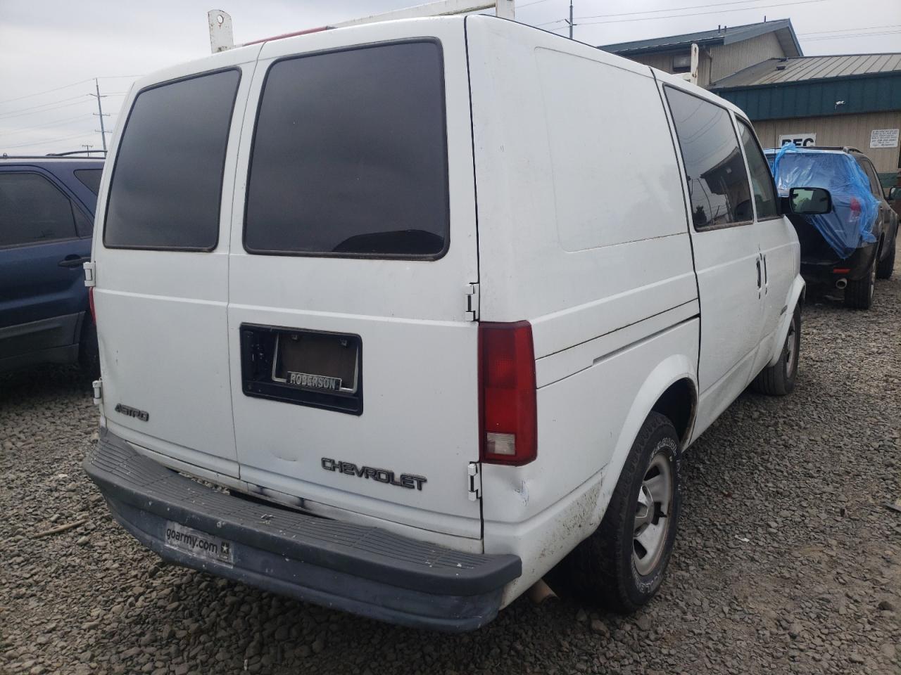 Photo 4 from auction – 2001 CHEVROLET ASTRO with VIN 1GCDM19W21B131715