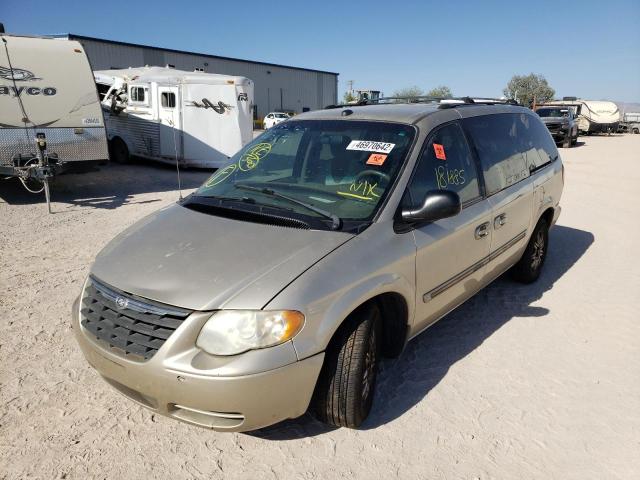 Photo 2 from auction – 2005 CHRYSLER TOWN & COU with VIN 2C4GP54L75R436238