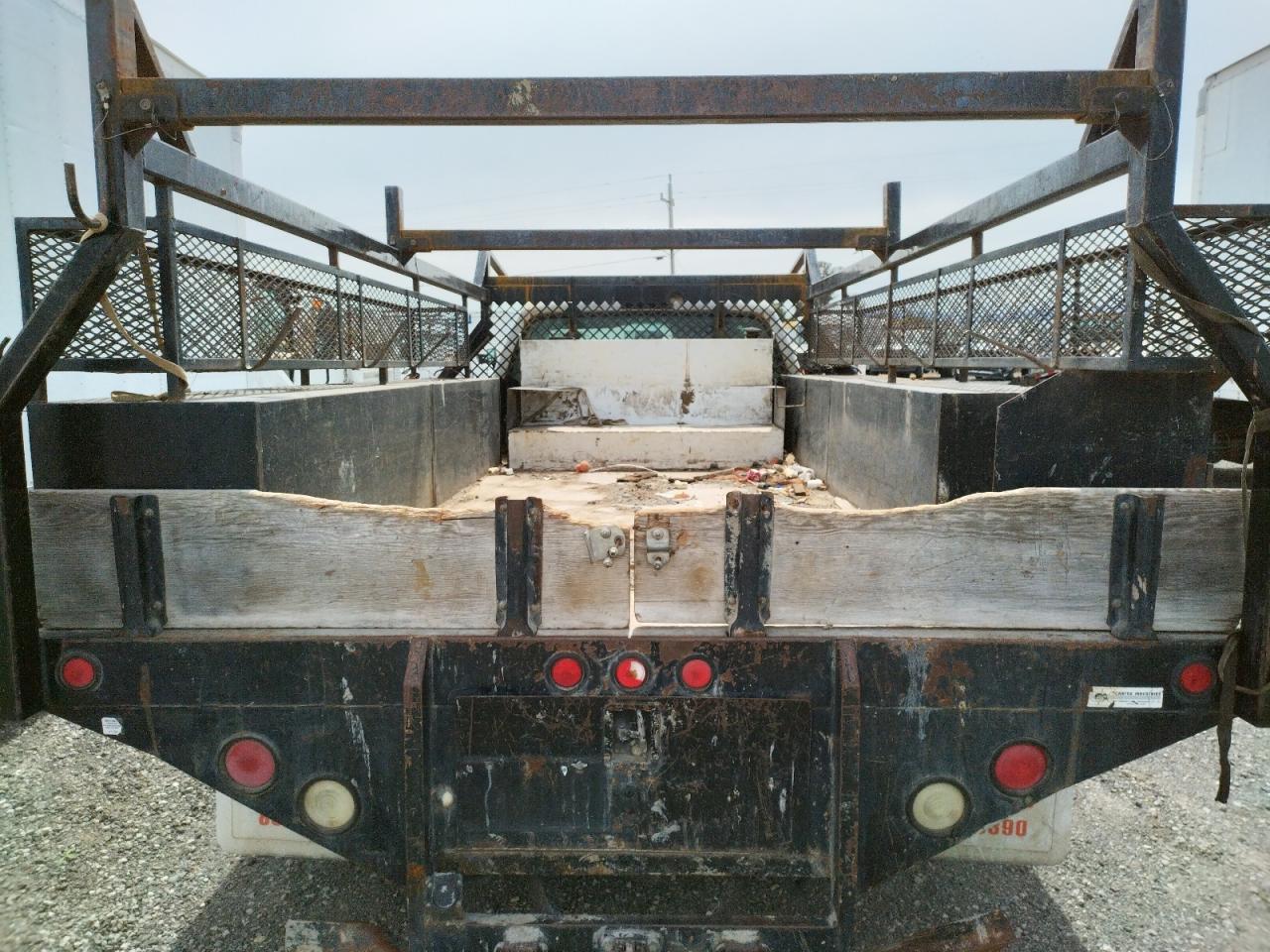 Photo 18 from auction – 2000 FORD F350 SUPER with VIN 1FDWF36F6YEB45561