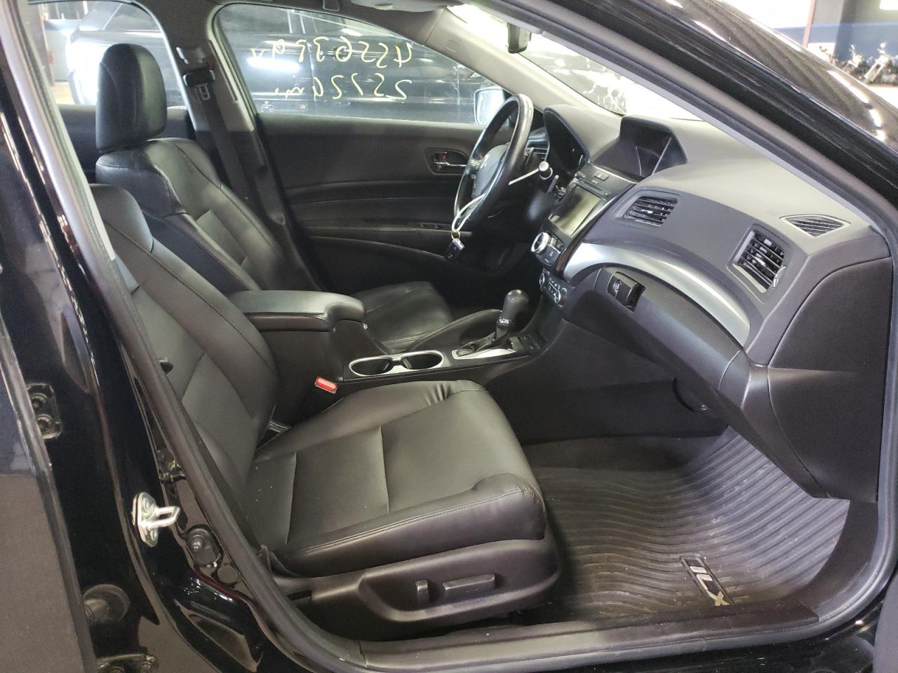 Photo 19 from auction – 2016 ACURA ILX PREMIU with VIN 19UDE2F76GA012209