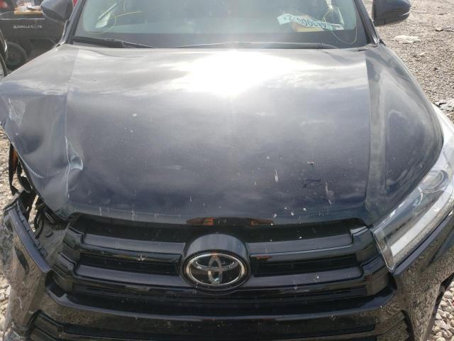 Photo 7 from auction – 2018 TOYOTA HIGHLANDER with VIN 5TDJZRFH5JS898153