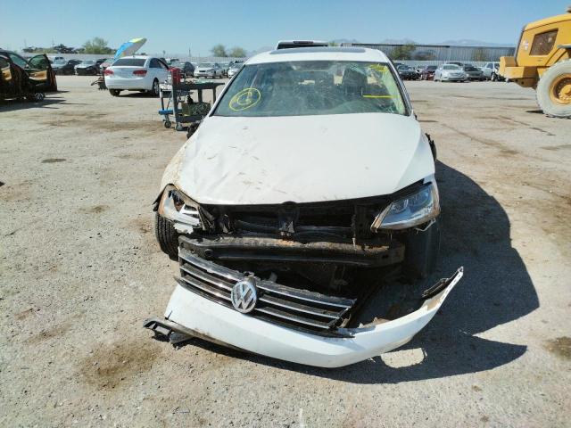 Photo 9 from auction – 2017 VOLKSWAGEN JETTA SE with VIN 3VWDB7AJXHM380255