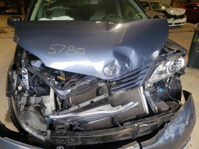 Photo 9 from auction – 2015 TOYOTA SIENNA LE with VIN 5TDKK3DC1FS595780