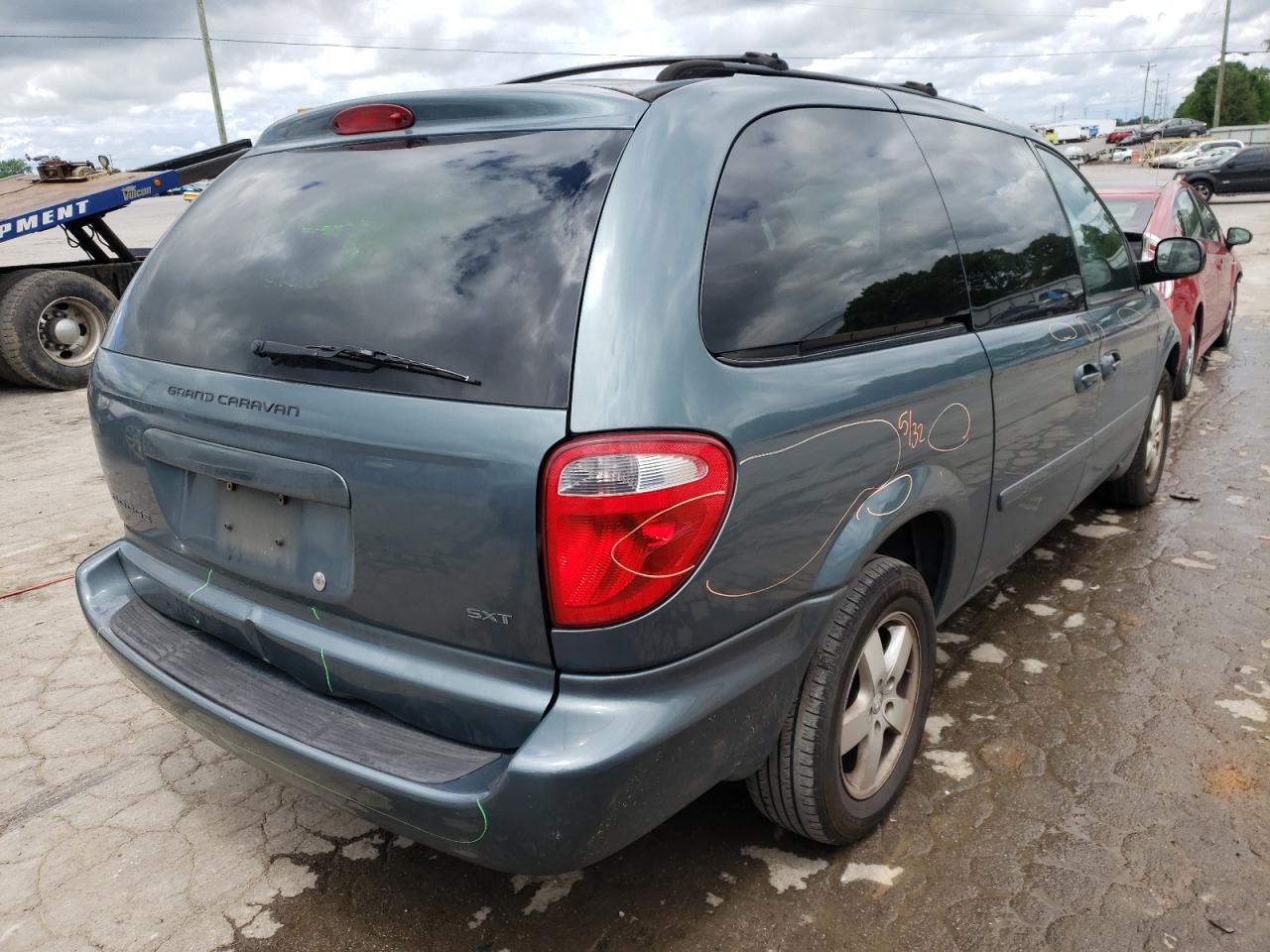 Photo 17 from auction – 2007 DODGE GRAND CARA with VIN 2D8GP44L17R200344