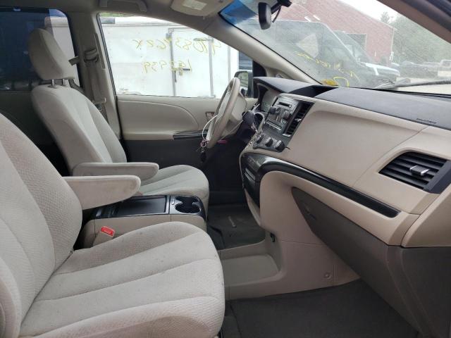 Photo 9 from auction – 2011 TOYOTA SIENNA LE with VIN 5TDJK3DC9BS010997