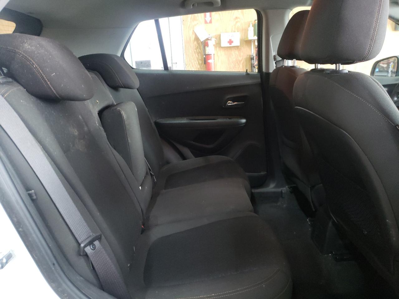 Photo 18 from auction – 2018 CHEVROLET TRAX LS with VIN KL7CJKSB9JB622149