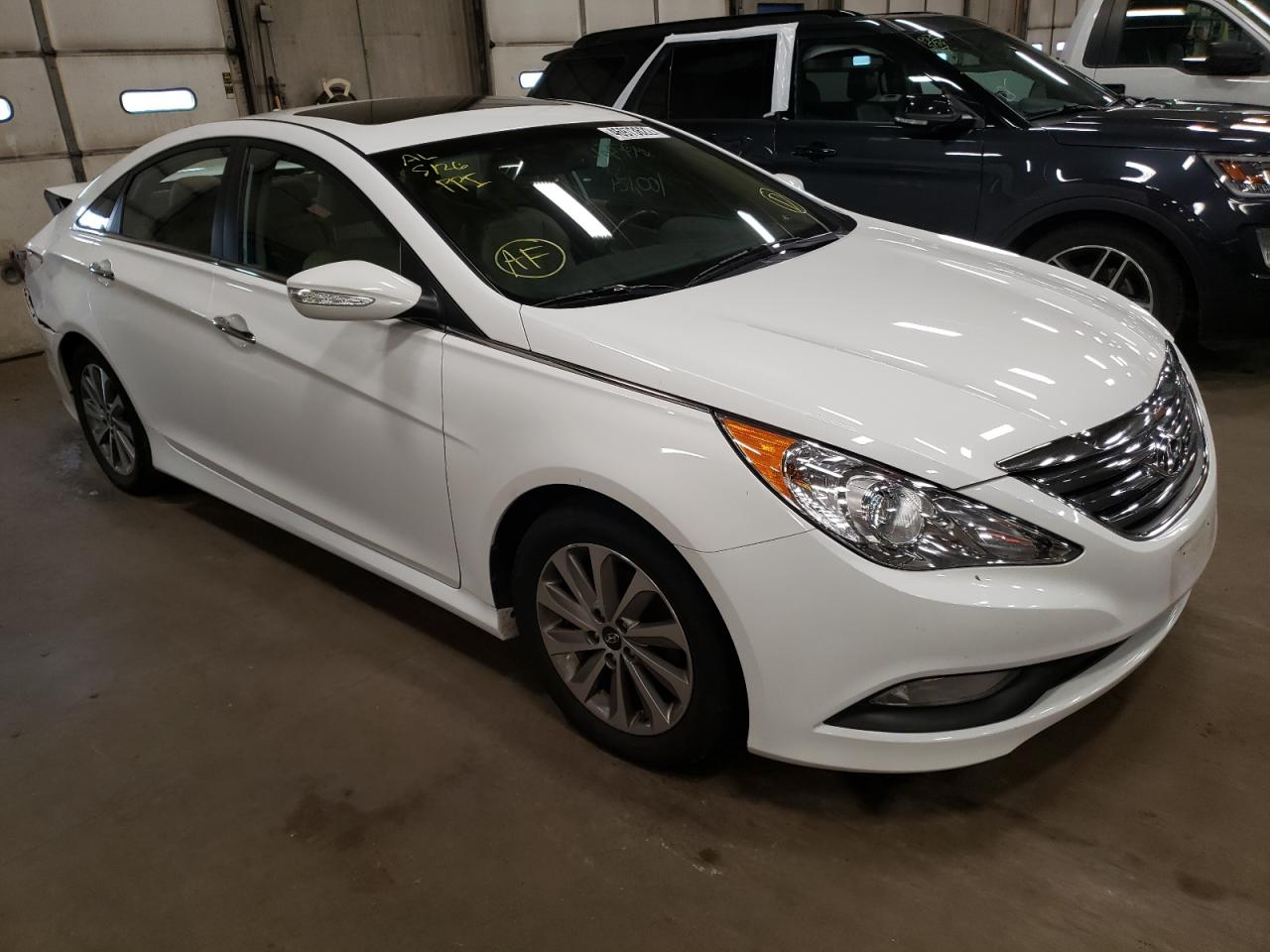 Photo 14 from auction – 2014 HYUNDAI SONATA SE with VIN 5NPEC4AC9EH857005