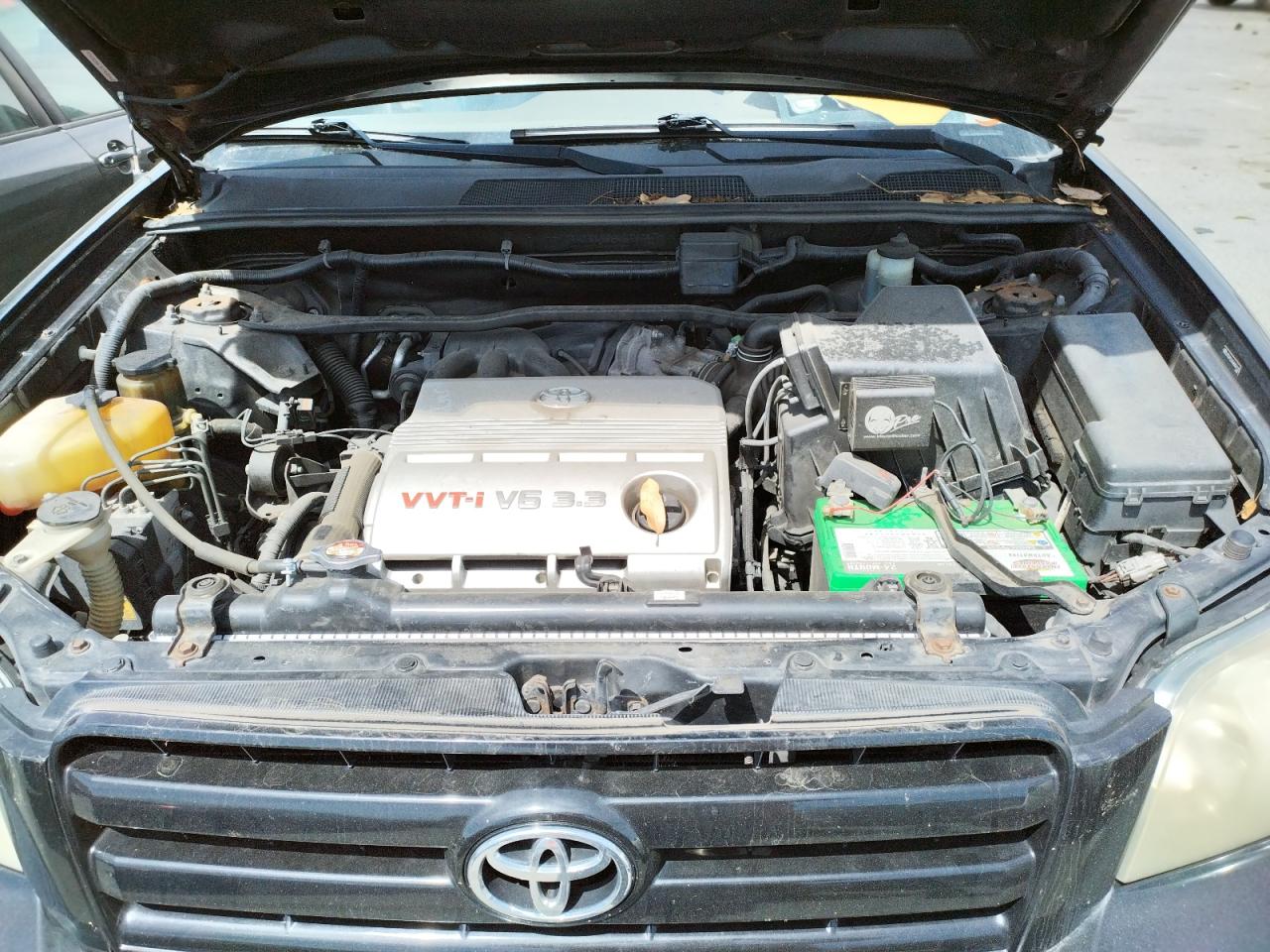 Photo 7 from auction – 2004 TOYOTA HIGHLANDER with VIN JTEGP21A340031323