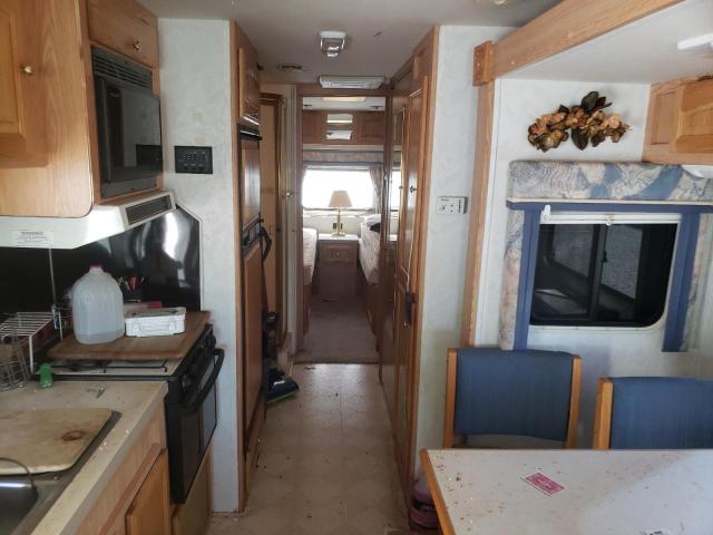 Photo 6 from auction – 1999 COACH CAMPER with VIN 3FCMF53S8XJA18491