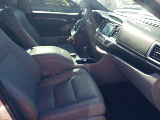 Photo 5 from auction – 2015 TOYOTA HIGHLANDER with VIN 5TDYKRFHXFS064745