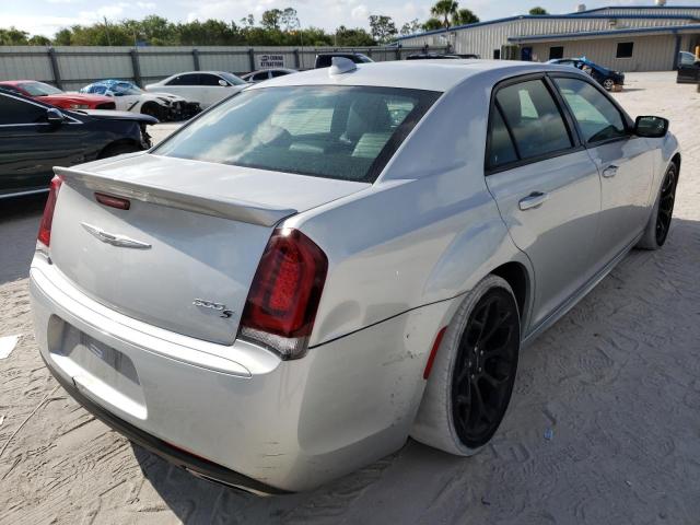 Фото 4 с аукциона – 2020 CHRYSLER 300 S с VIN 2C3CCABT6LH180669