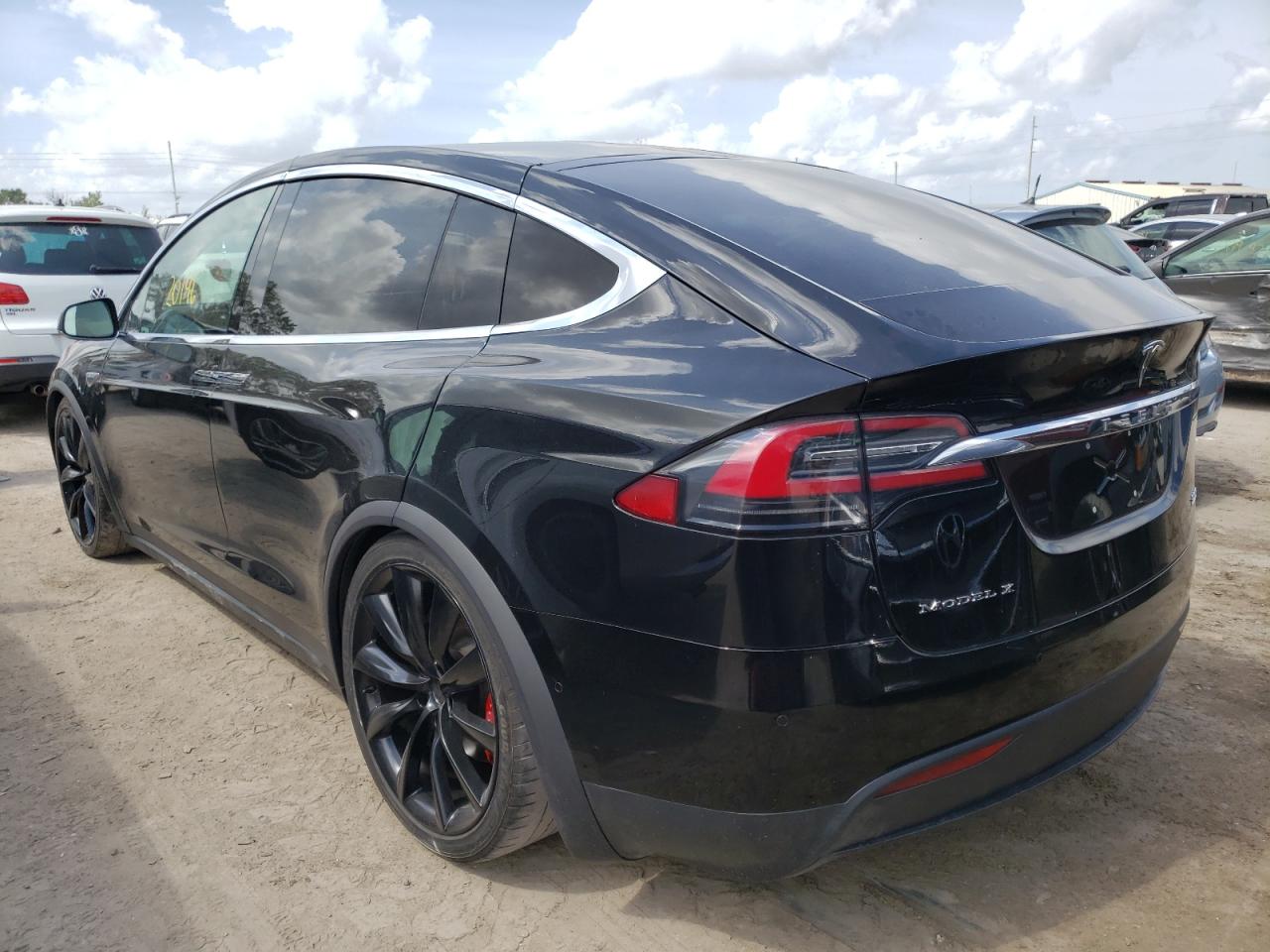 Photo 16 from auction – 2016 TESLA MODEL X with VIN 5YJXCAE40GF001426