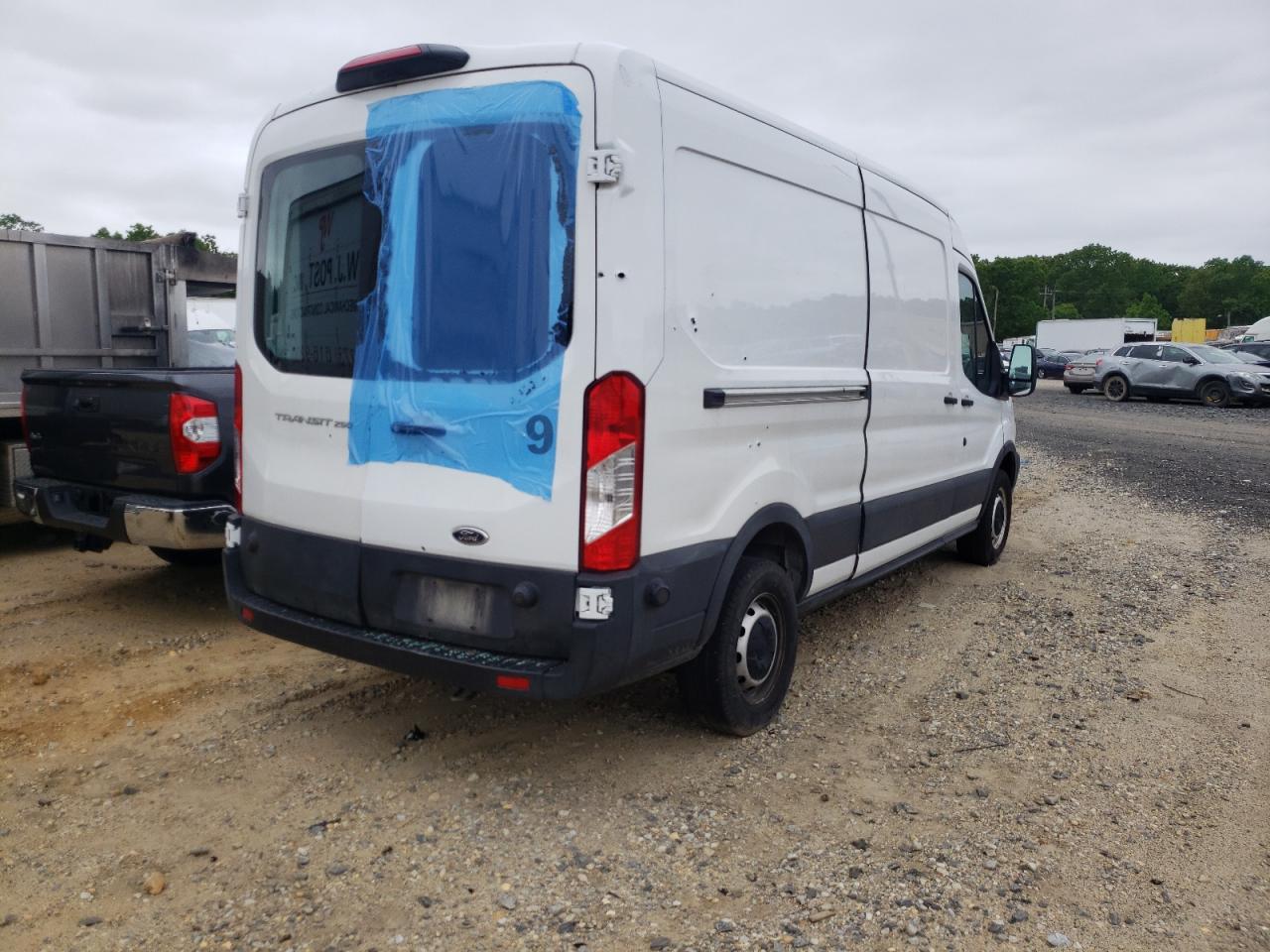 Photo 4 from auction – 2019 FORD TRANSIT T- with VIN 1FTYR2CM0KKB08077