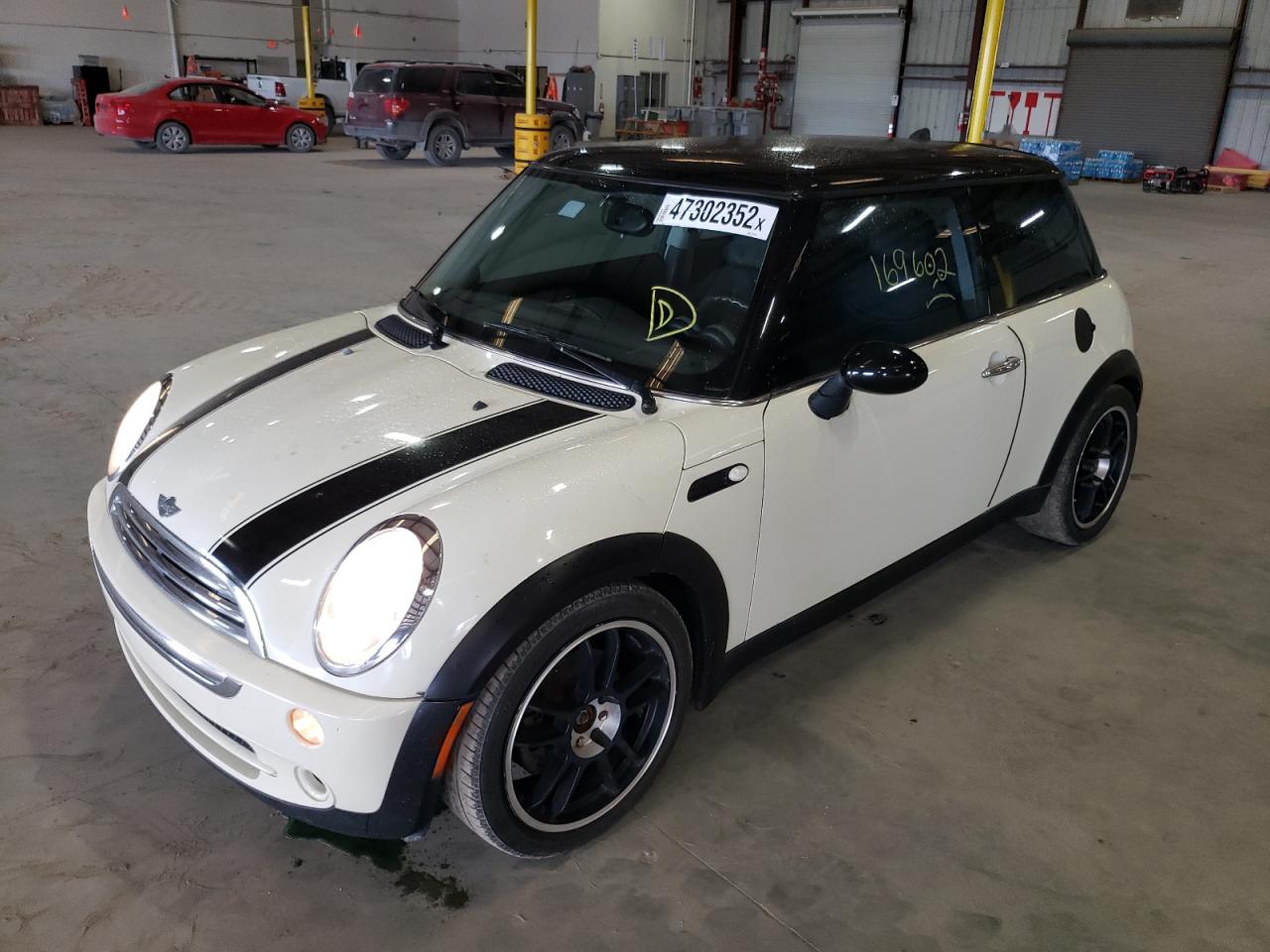 Photo 15 from auction – 2006 MINI COOPER with VIN WMWRC33536TJ77010
