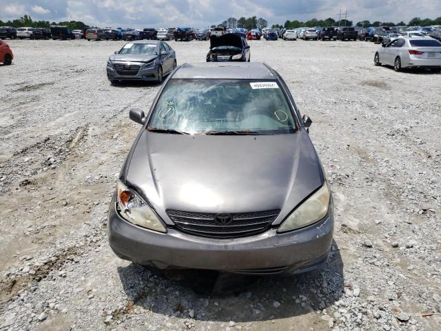 Photo 9 from auction – 2003 TOYOTA CAMRY LE with VIN 4T1BE32K43U646984