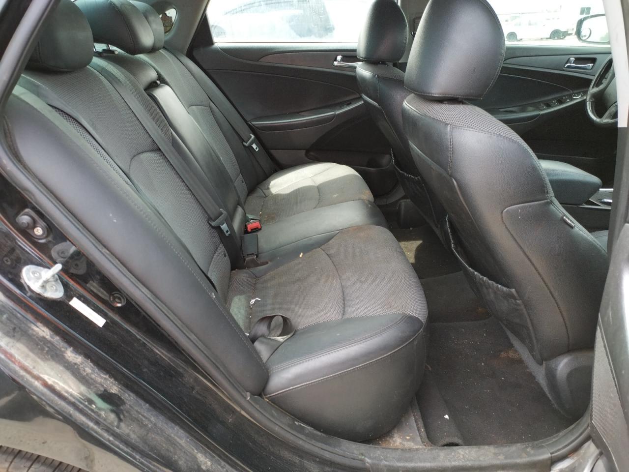 Photo 6 from auction – 2011 HYUNDAI SONATA SE with VIN 5NPEC4AC2BH038526