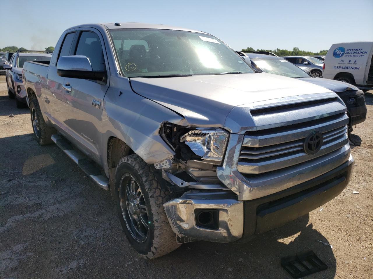 Photo 14 from auction – 2015 TOYOTA TUNDRA DOU with VIN 5TFRY5F16FX182946