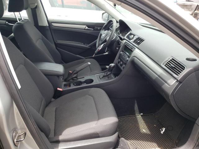 Photo 5 from auction – 2013 VOLKSWAGEN PASSAT S with VIN 1VWAP7A31DC107464