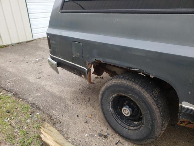 Photo 10 from auction – 1990 GMC SUBURBAN V with VIN 1GKEV16K8LF537209