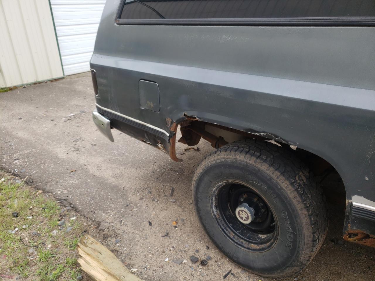Photo 20 from auction – 1990 GMC SUBURBAN V with VIN 1GKEV16K8LF537209