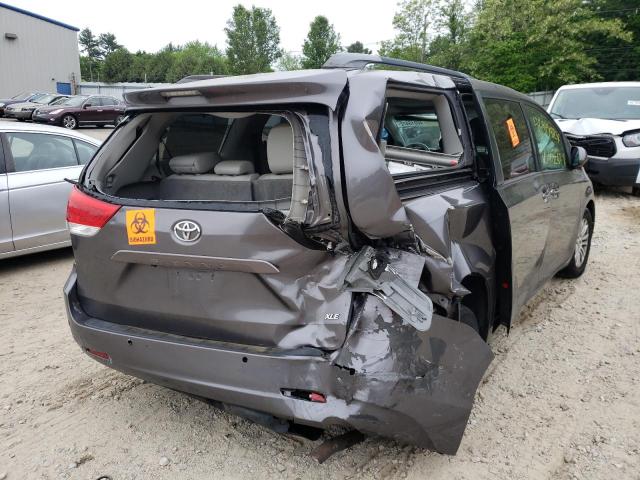 Photo 4 from auction – 2011 TOYOTA SIENNA XLE with VIN 5TDYK3DC4BS070250