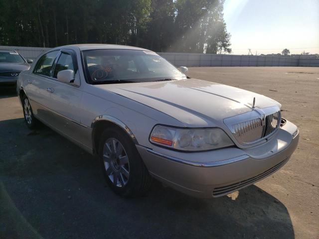 LINCOLN TOWN CAR S 2005 with VIN 1LNHM82W15Y667560 - Photo from auction
