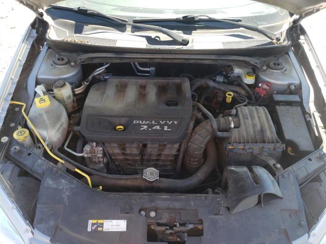Photo 7 from auction – 2014 CHRYSLER 200 LX with VIN 1C3CCBAB7EN208679