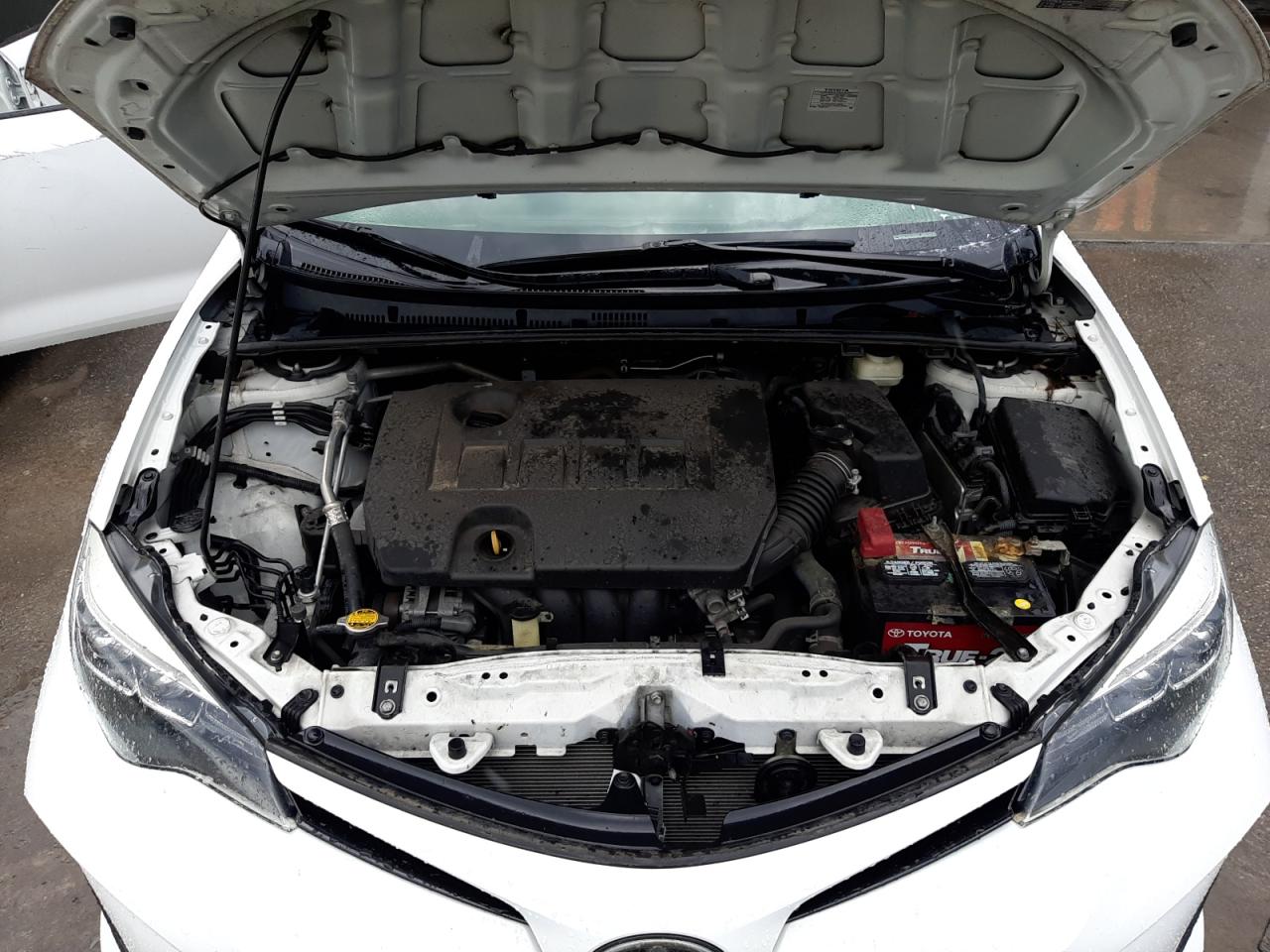 Photo 12 from auction – 2017 TOYOTA COROLLA L with VIN 5YFBURHEXHP632717