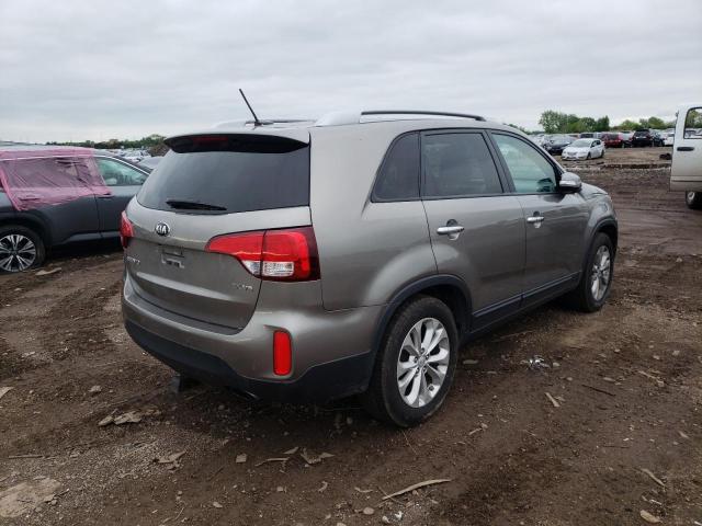 Photo 4 from auction – 2015 KIA SORENTO EX with VIN 5XYKU4A79FG652621
