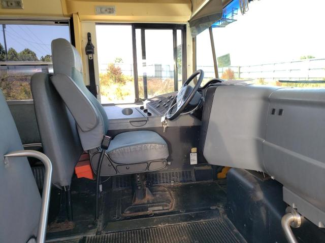 Photo 5 from auction – 2005 INTERNATIONAL SCHOOLBUS with VIN 4DRBUAAPX5B982514