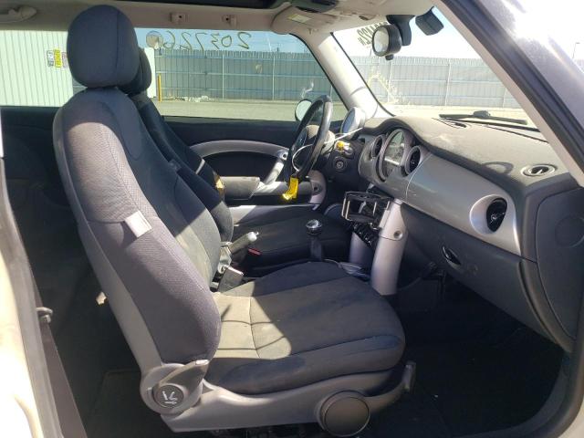 Photo 5 from auction – 2005 MINI COOPER with VIN WMWRC33505TK61378