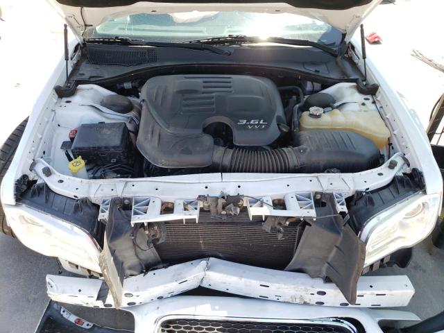 Photo 7 from auction – 2016 CHRYSLER 300C with VIN 2C3CCAEG5GH248240