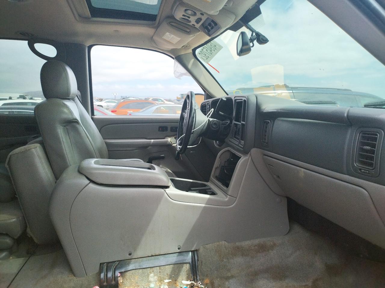 Photo 19 from auction – 2005 GMC YUKON with VIN 1GKEK13T65J114974