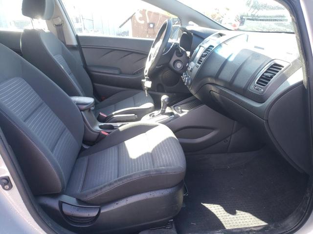 Photo 5 from auction – 2017 KIA FORTE LX with VIN 3KPFL4A77HE077021